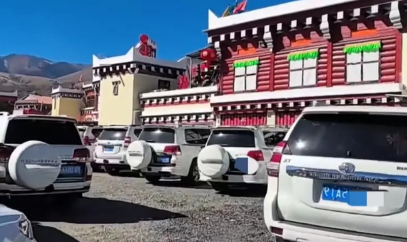 一提到丰田就都来骂，可实际上它依旧是屹立不倒的神话。兰德酷路泽不仅是内蒙河套地