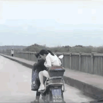 侮辱比伤害严重太多啦😄