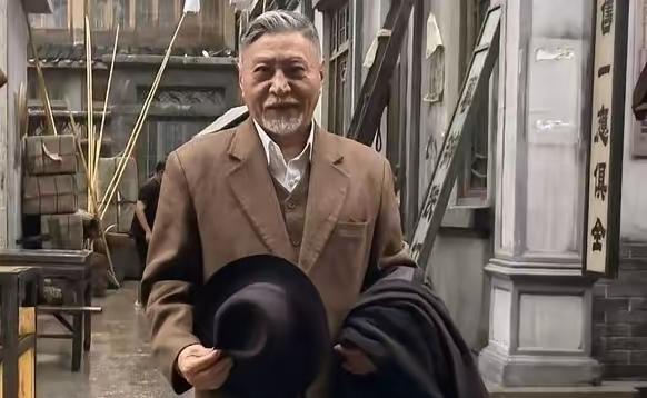 牛犇的儿子王侃走了7月18日，66岁的他在妻子姚瑶的陪伴下，永远闭上了眼睛