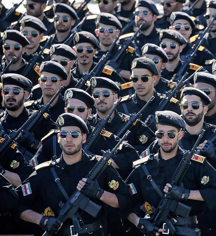 重磅消息！伊朗已经准备好硬刚美国。刚刚，伊朗伊斯兰革命卫队向外界宣布，伊朗所有导