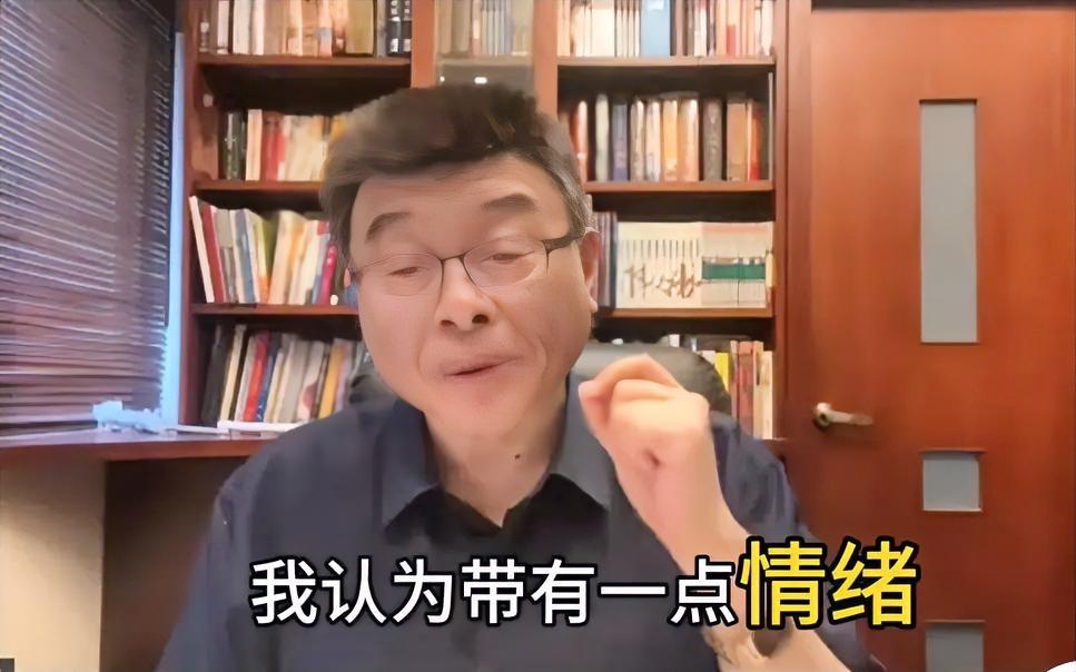 台湾名嘴邱毅在与柳杰克的连线节目中直言不讳：“台湾统派在大陆没有两面派吃香”，然