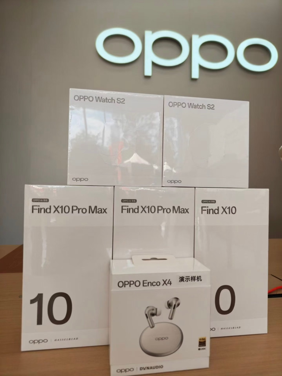 #OPPOFindX10#预计性能沿用台积电3nm天玑9500芯片，搭配LPDDR5X和UFS4.1