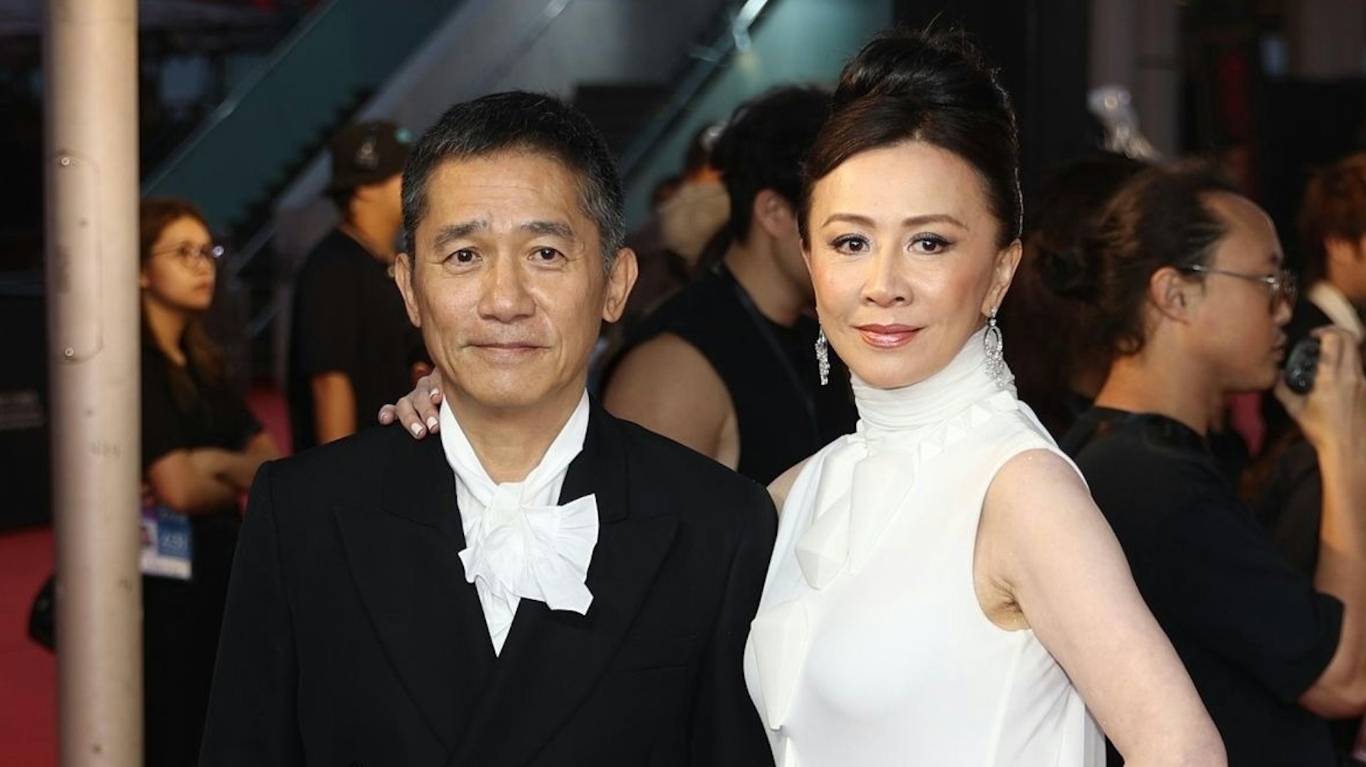 梁朝伟刘嘉玲响应捐款，向“公益金及时雨大埔火灾援助基金”合计捐款200万