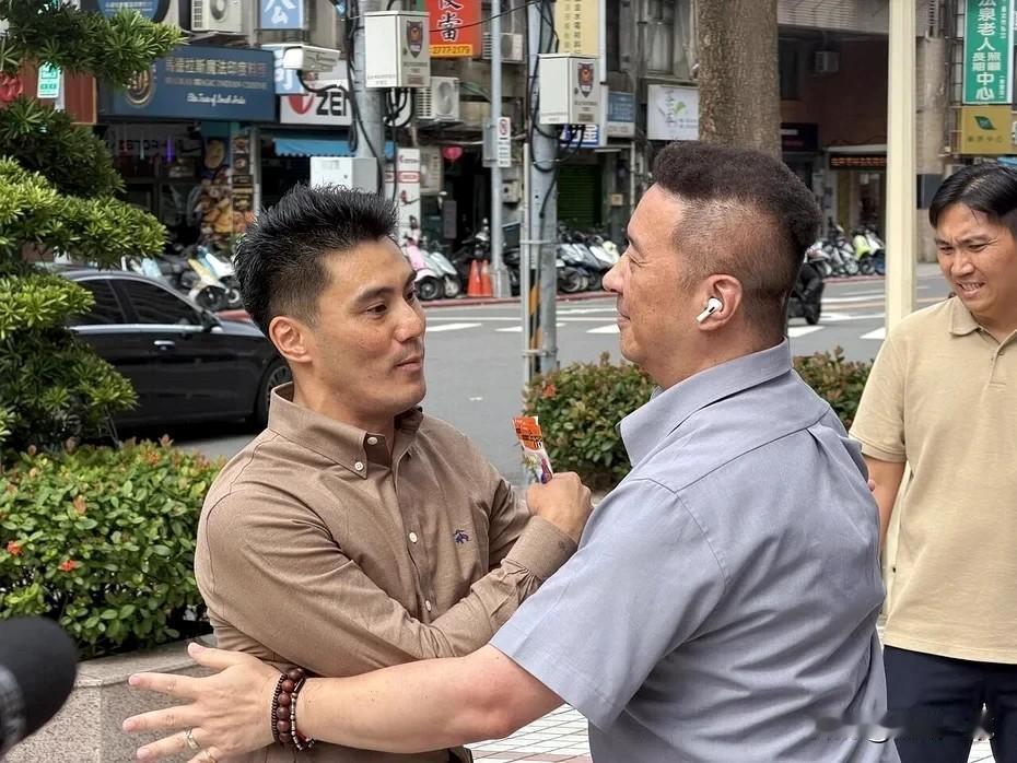 闯国民党中央党部呛开除郑丽文丁瑀：孙中山托梦请我来被国民党开除党籍的丁瑀今