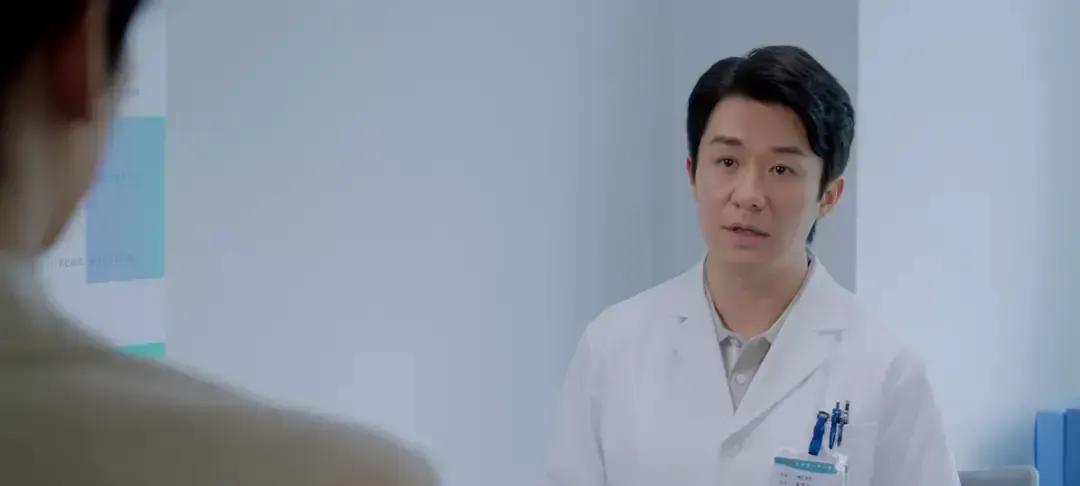 狙击蝴蝶的第14-15集预告一发布，马上在网友里炸开了锅。预告里，李雾头痛得挺