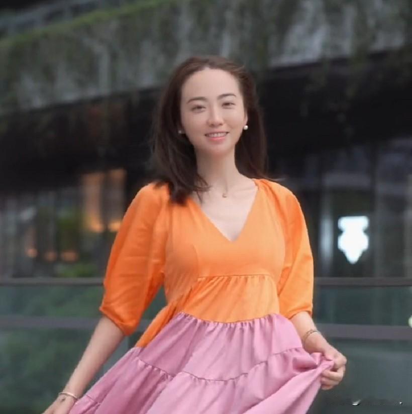 恒大歌舞团三朵金花，白珊珊、林丹丹、钱香香，随着老许的落幕，她们的归宿也成了不少
