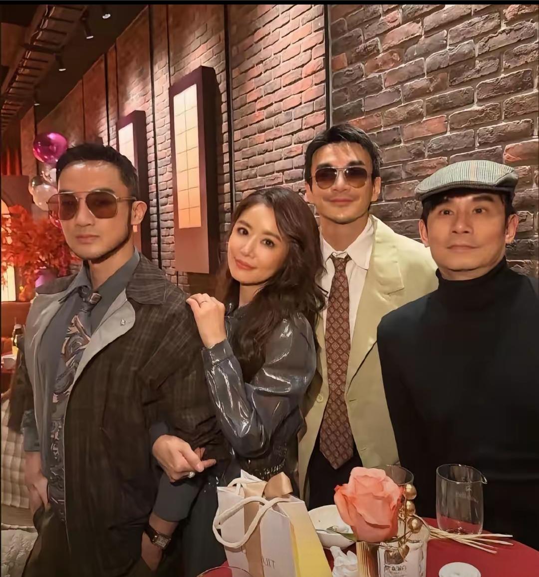 时间过得真快呀！林心如都50岁了，林心如在台北过生日，邀请了很多朋友，并和朋友拍