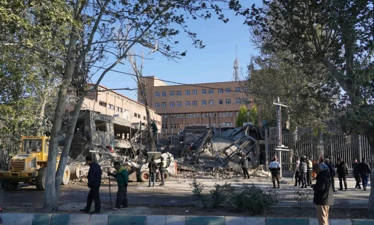 半岛电视台报道，当地时间6日，伊朗科学研究／教育部长侯赛因.萨拉夫，在国家电视台