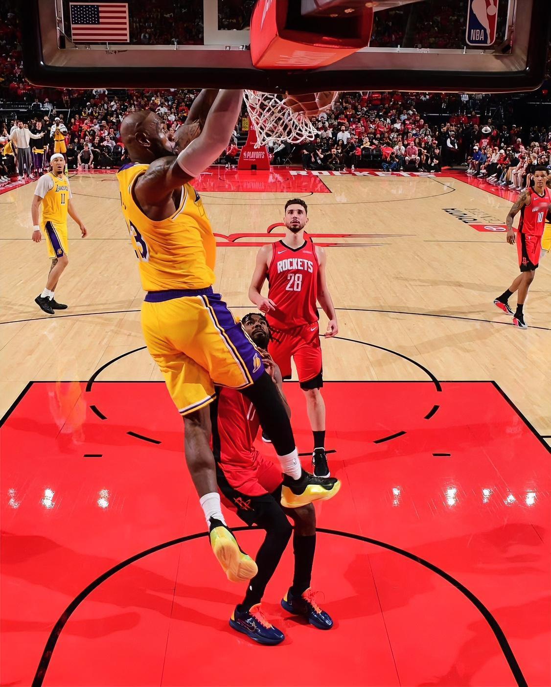 真金不怕火来炼，湖人力挽狂澜诠释伟大！激动看完比赛，恭喜湖人3比0赢得赛点，相