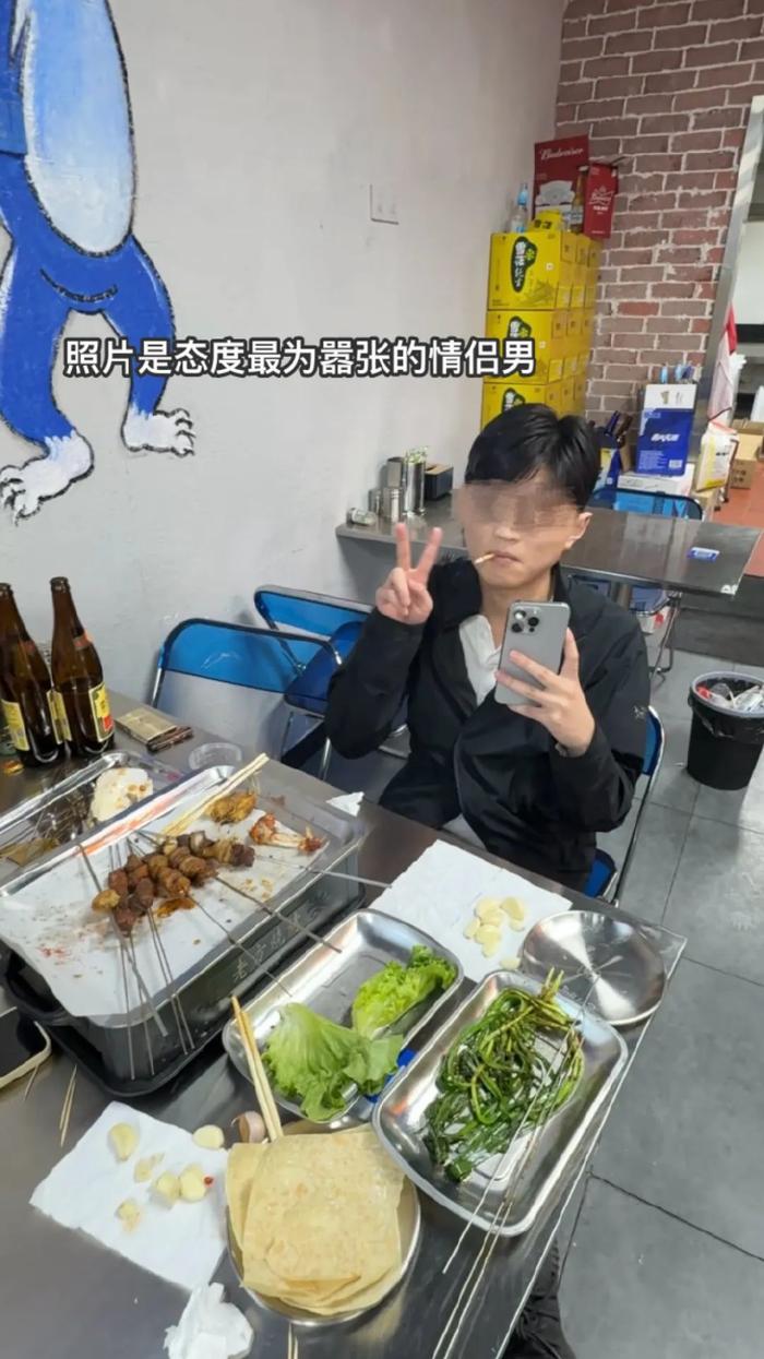 女生在饭店劝阻吸烟被怼：不想闻烟味别出来吃饭！当地回应