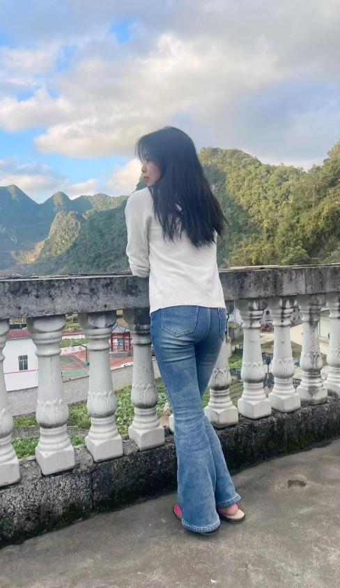 表妹去相亲，回来委屈得直哭。她说，男方倒是相中她了，但没看上她的家庭。就因为她有