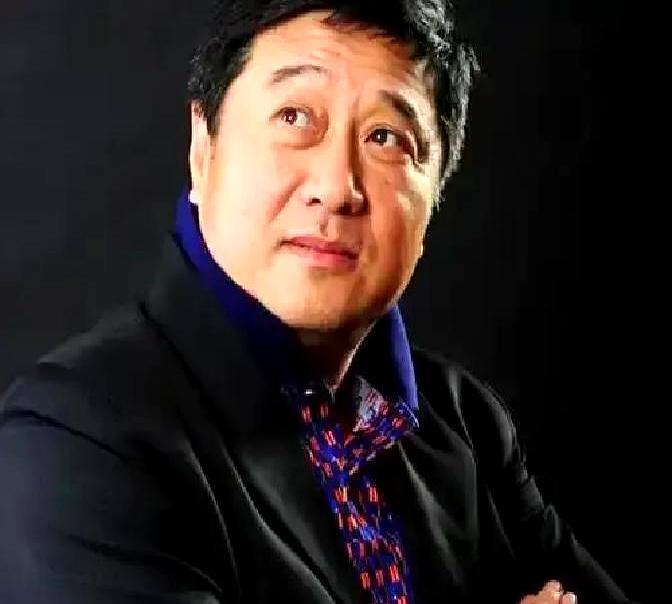 叶大鹰翻旧账炸圈！凌晨三条微博硬刚：当年换梅婷的事，我记到现在！1998年