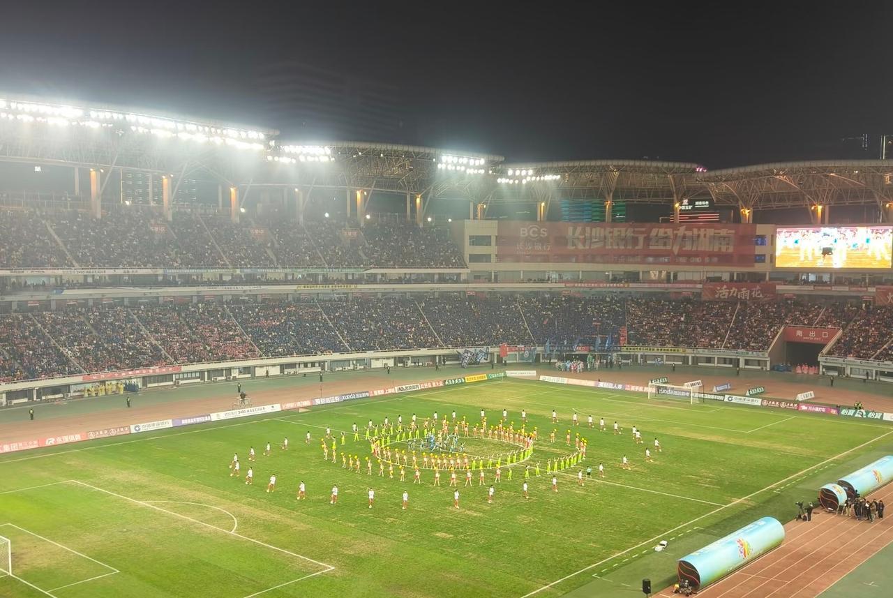 这次湘超半决赛上看似是永州队赢了球但是长沙不仅没输，反而是赢了，只是赢的