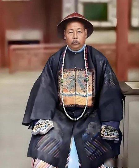 1881年，在慈安太后葬礼上，左宗棠怒怼慈溪：“臣前几天还看见慈安太后，身体硬朗