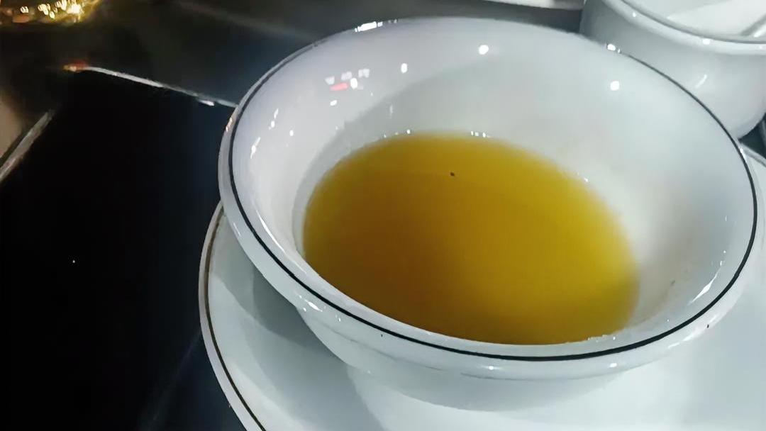 其实我50了，和老公出门总被指指点点，但这是我们最大的乐趣先声明，不是凡尔赛