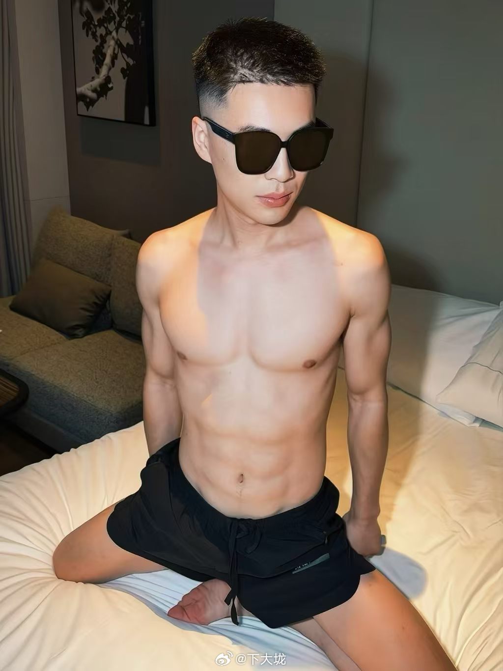 感觉这个姿势有点难[doge][doge][doge]​​​