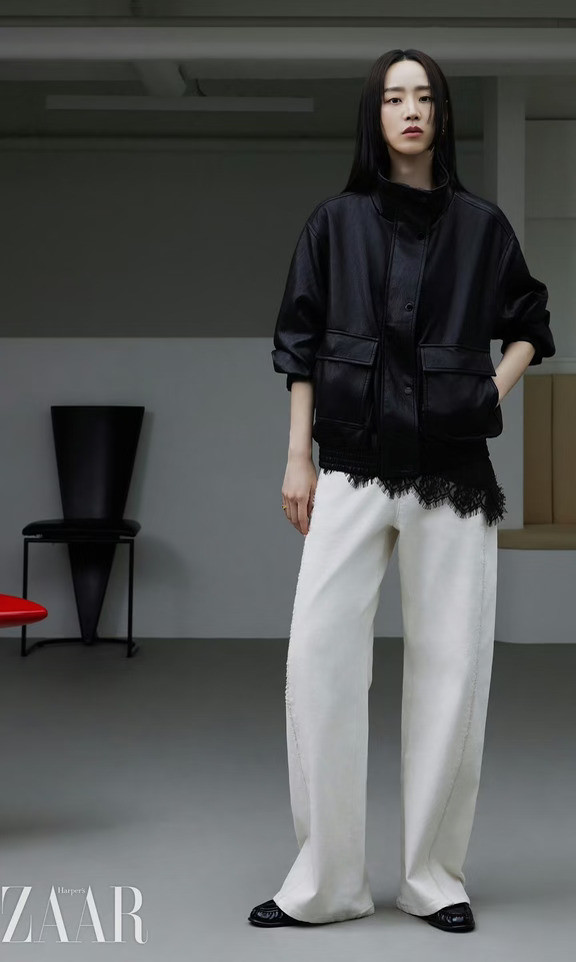 申惠善｜Harper's BAZAAR Korea August