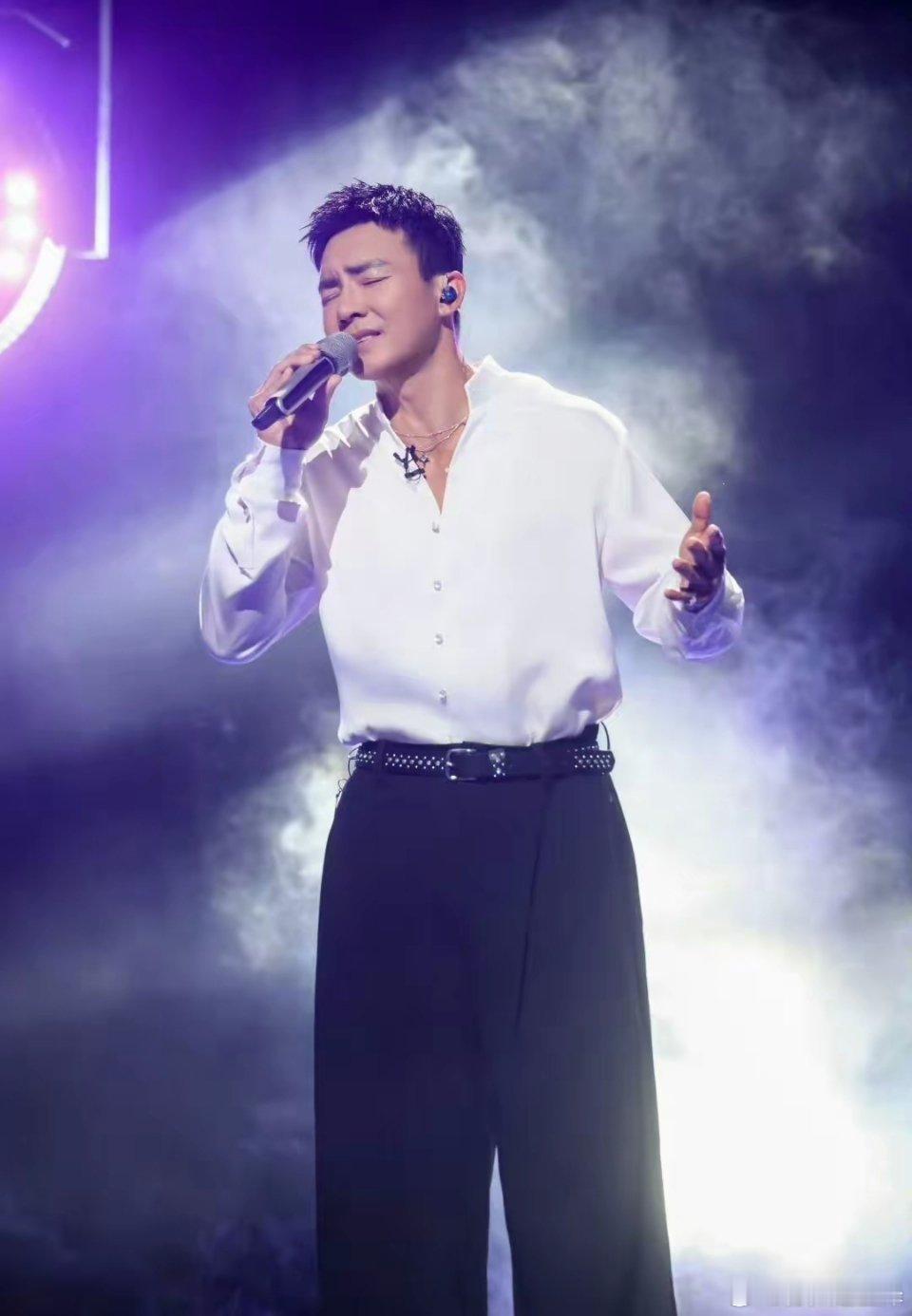 初舞台被吐槽跑调，刘畊宏一公唱出大vocal既视感谁也没料到，刘畊宏在节目里前后