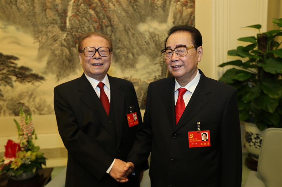 1989年以来，两位第三代领导集体的核心成员。江同志是领导核心，李鹏是重要成员。