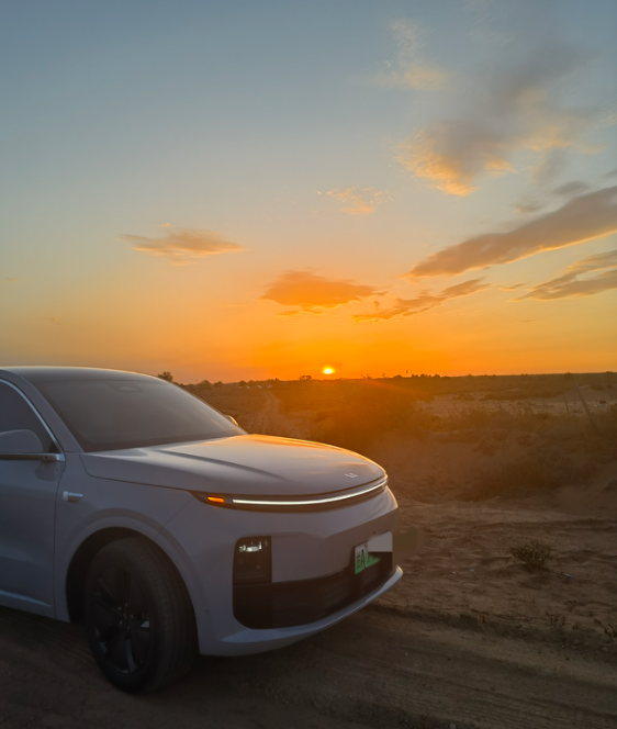 理想L6提车报告：一、用车体验1.续航能耗:L6是理想首次用磷酸铁锂电