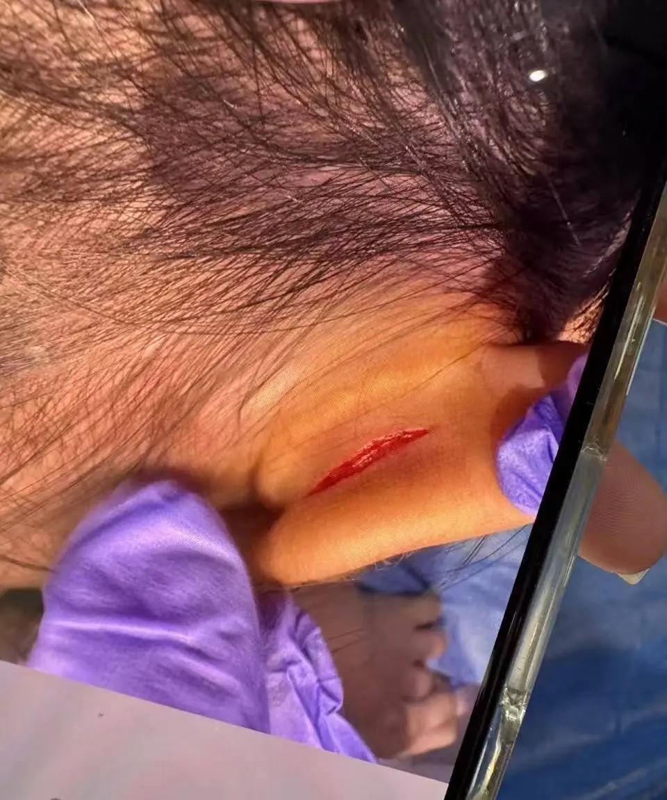 湖北武汉，女子把孙女送进一家高端托儿所，每年费用10万多，结果这天她接到消息，说