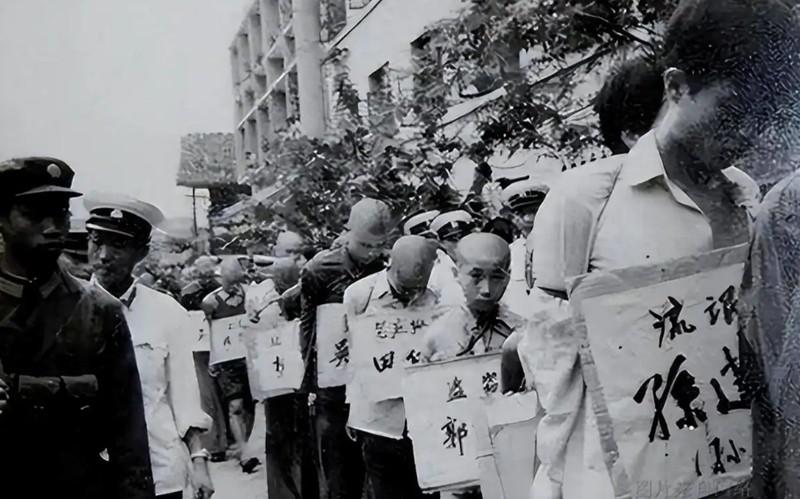 1983年严打8.7万重刑犯！全部流放大西北开荒，最终只有两种结局。为什么19