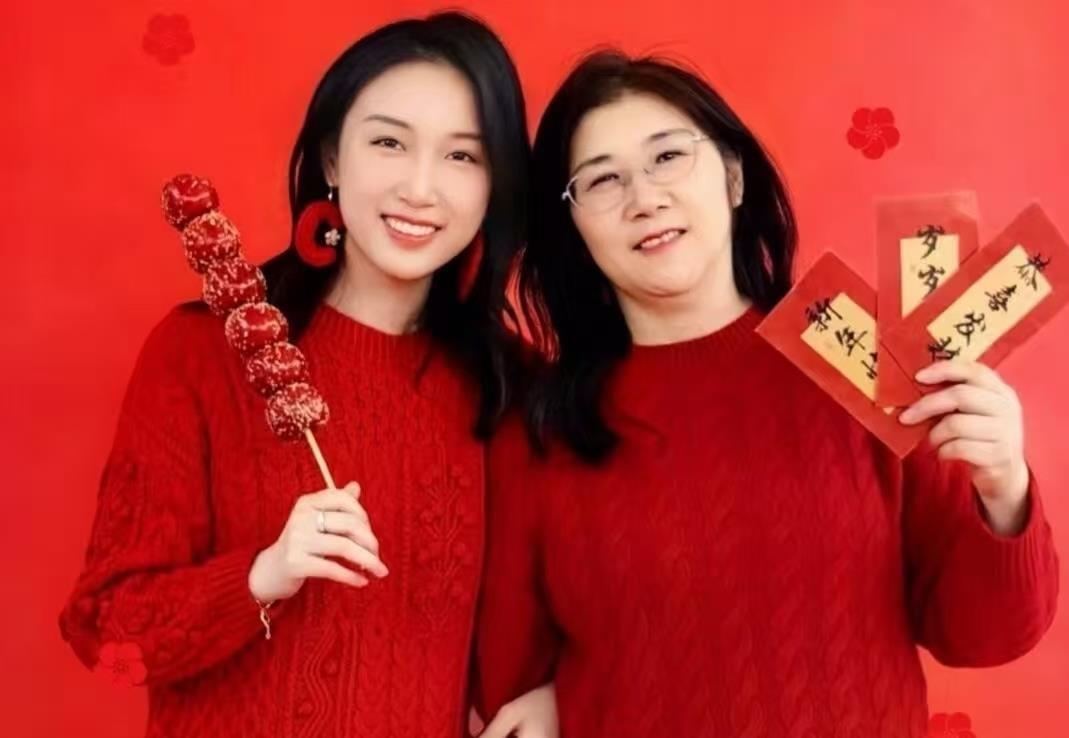 26岁国乒女神退役，不要铁饭碗，偏偏跑去宁波开球馆，婆婆还天天到场捡球！钱天一