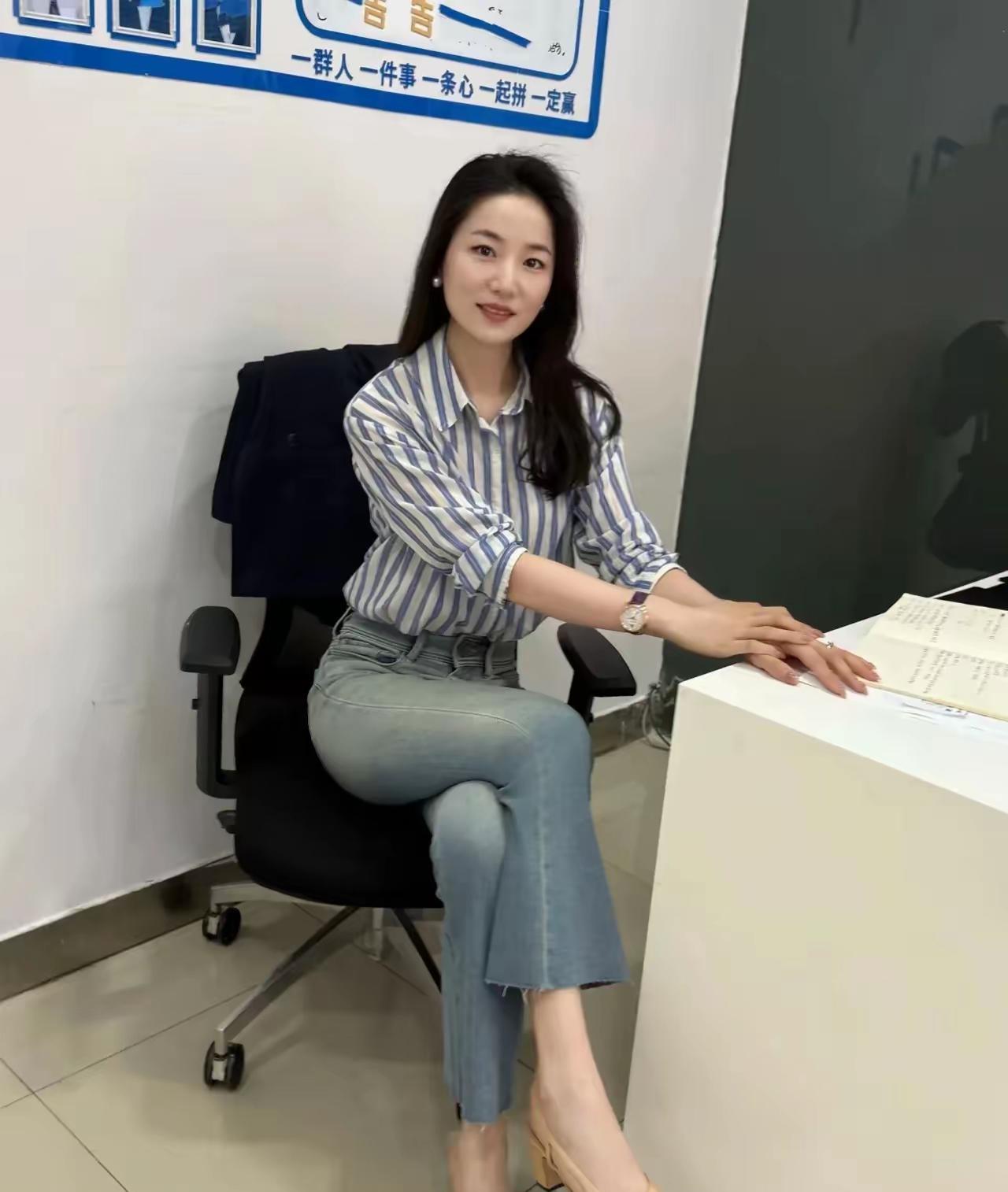 这位女士如果在体制内属于什么级别领导