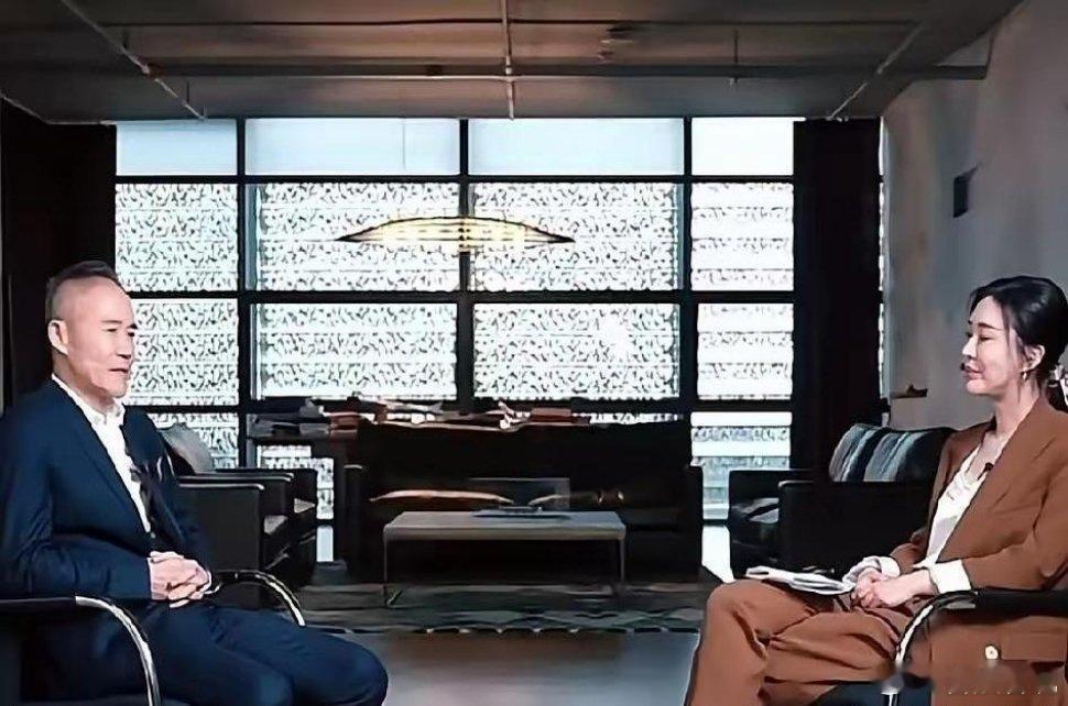 王石和妻子田朴珺这次可不是在演戏。当时连摄影师都愣住了，就因为74岁的王石对43