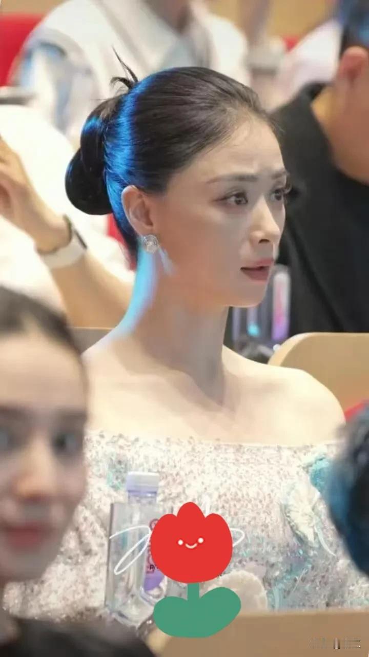 42岁的蒋欣可能不会结婚了，不是因为没有人馋她身子，也不是因为身边没有帅哥，而