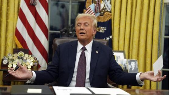 美国真敢打吗？美国不是打不了，而是打了也白搭！德国柏林，一位军事学者在公开访谈中