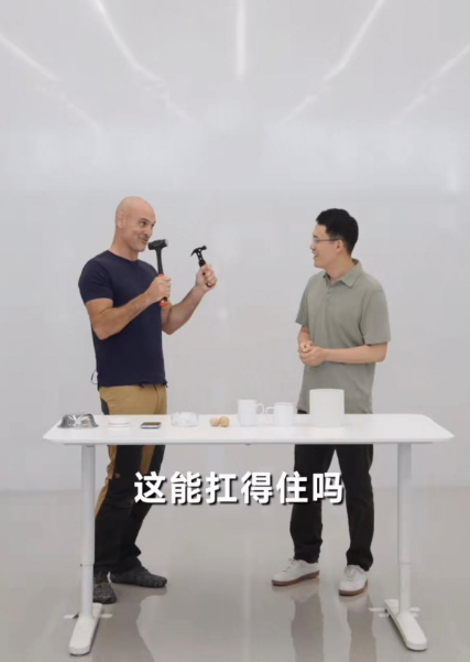 雷军发视频: 德爷表示 下次他穿越亚马逊会带上小金刚要说整活还得是小米，他们