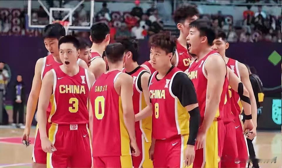 预测一下国家男篮26日比赛的首发阵容，赵继伟打不打首发是极大的变数。预计国家男