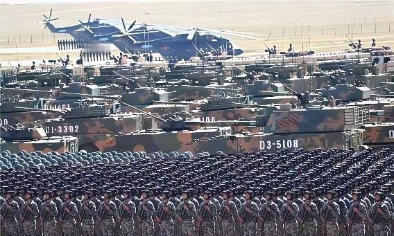 解放军目前的实力，哪些国家有实力打败中国？不夸张说，全世界捆一块上，也没打赢