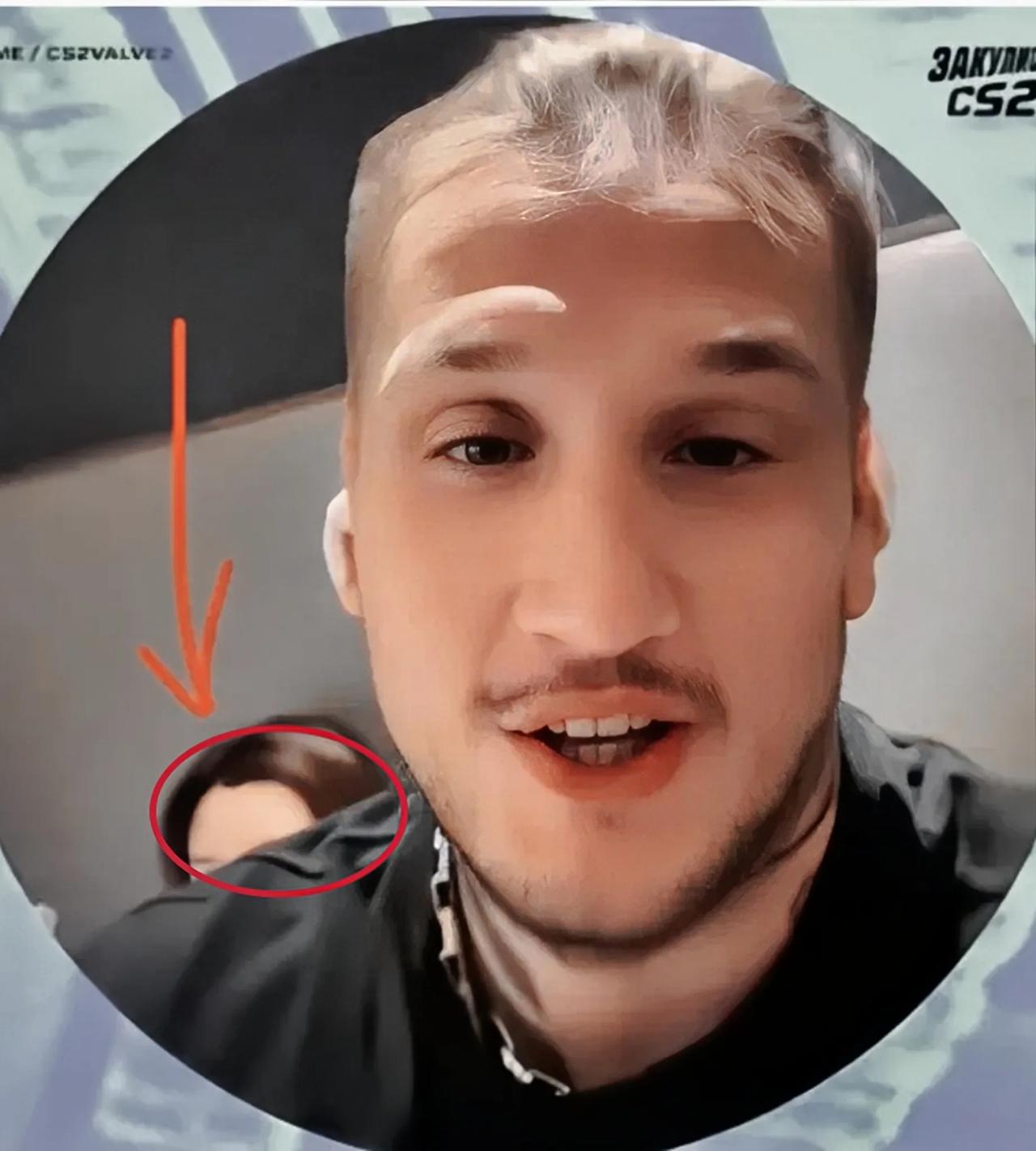 ​被开除的李欣莳，估计此刻感觉天都要塌了。渣男Zeus一发声回应，她就这么被