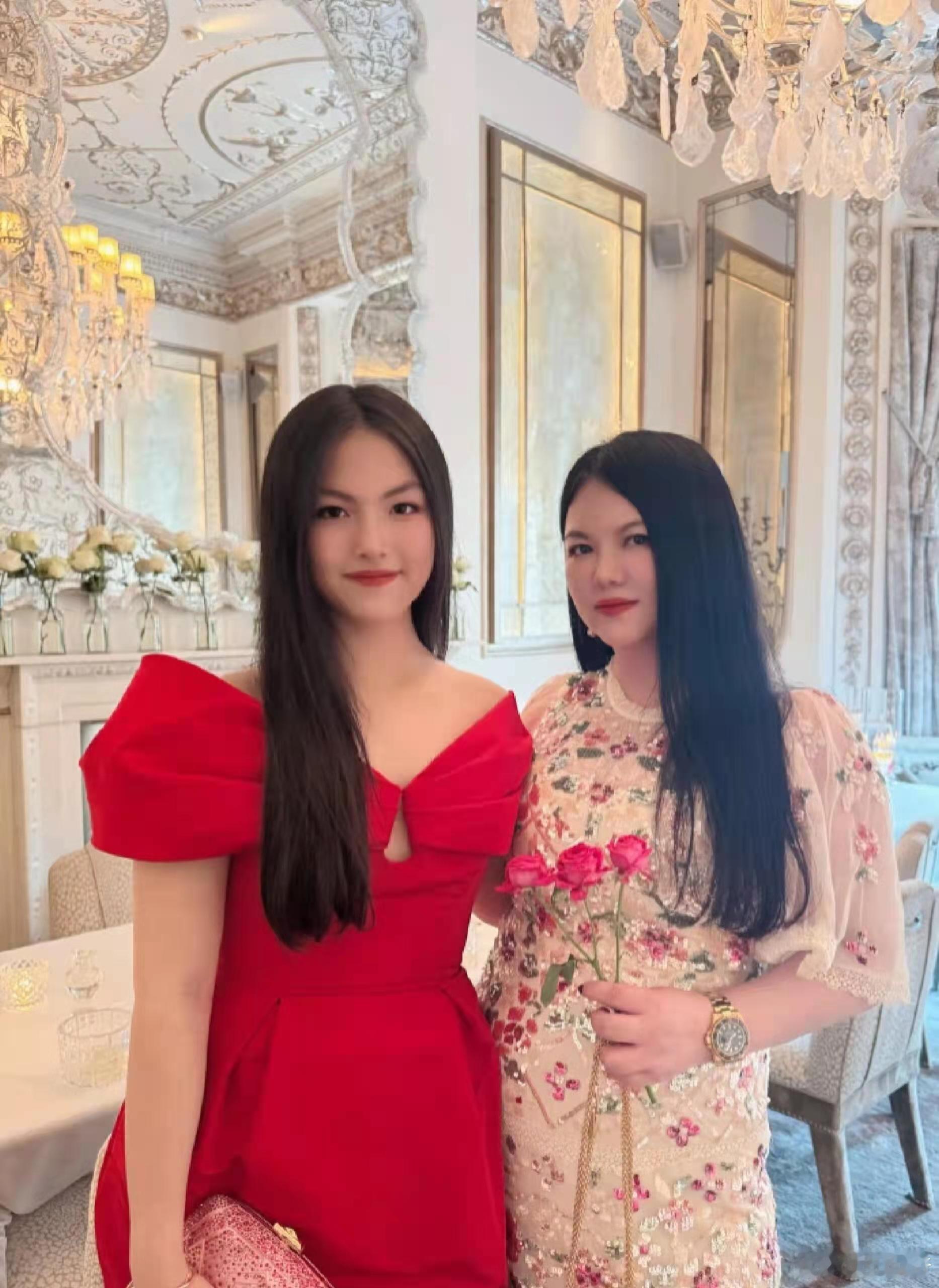 李湘把王诗龄复刻成了现在的自己？​​​