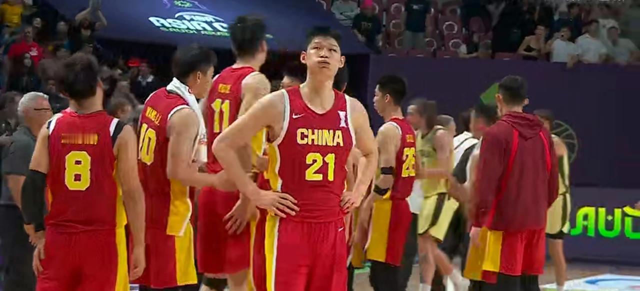 中国男篮创造历史就差1分半颗球，全场压制澳大利亚队，让他们莫衷一是，遭受了巨大的