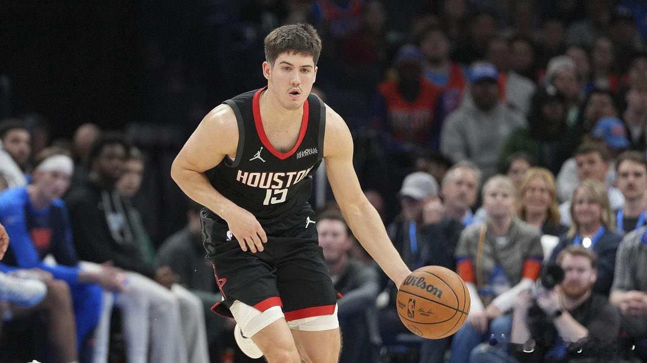 后卫又行了？火箭目前12胜4负排名西部第四，谢泼德功不可没。他场均出战24