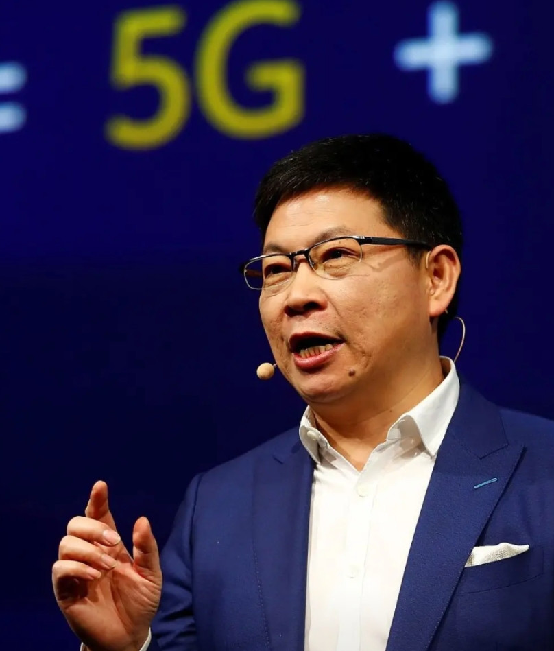 把无线干到世界第一，把终端手机干到世界第一，把国产豪华车干到中国第一。干啥啥成，
