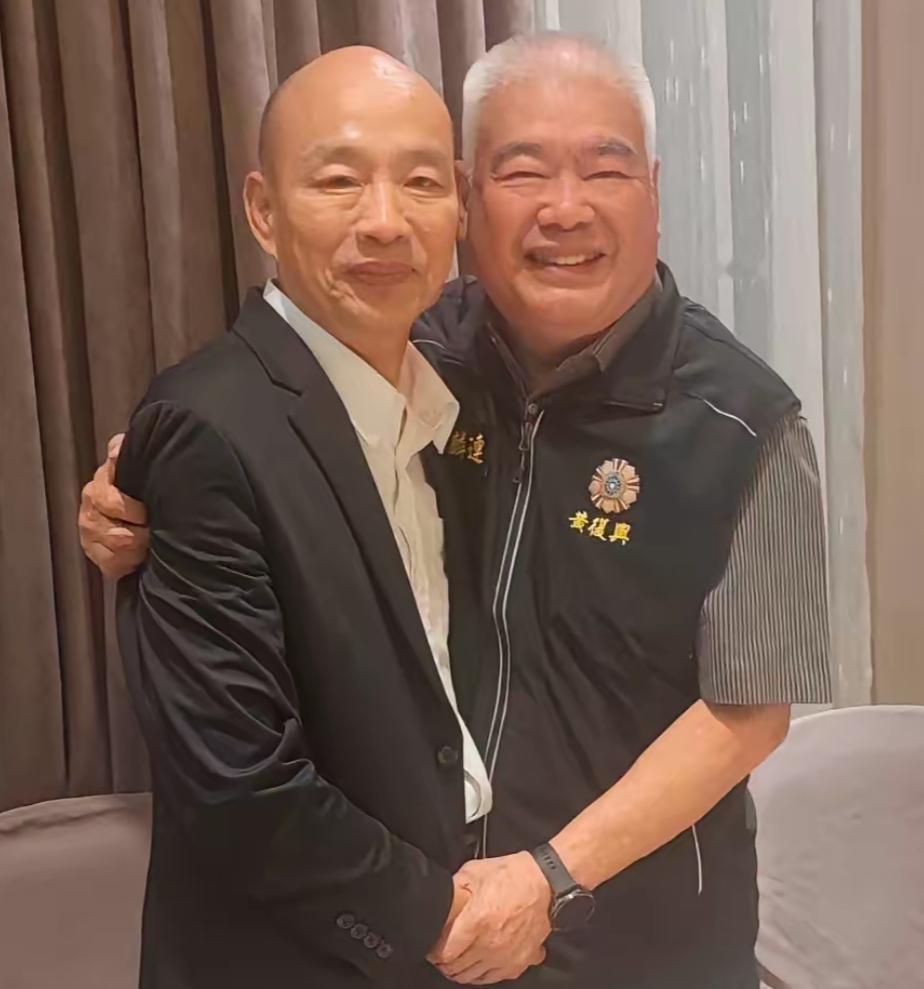 韩国瑜宴请季麟连，剑指2028？到底是韩国瑜要选？还是郑丽文要选？自从上次季