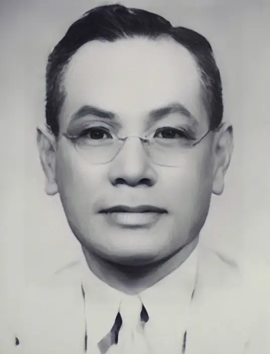 1951年，南京一座法庭上，一个快要被判死刑的男人突然高喊：“陈赓能证明我的身份