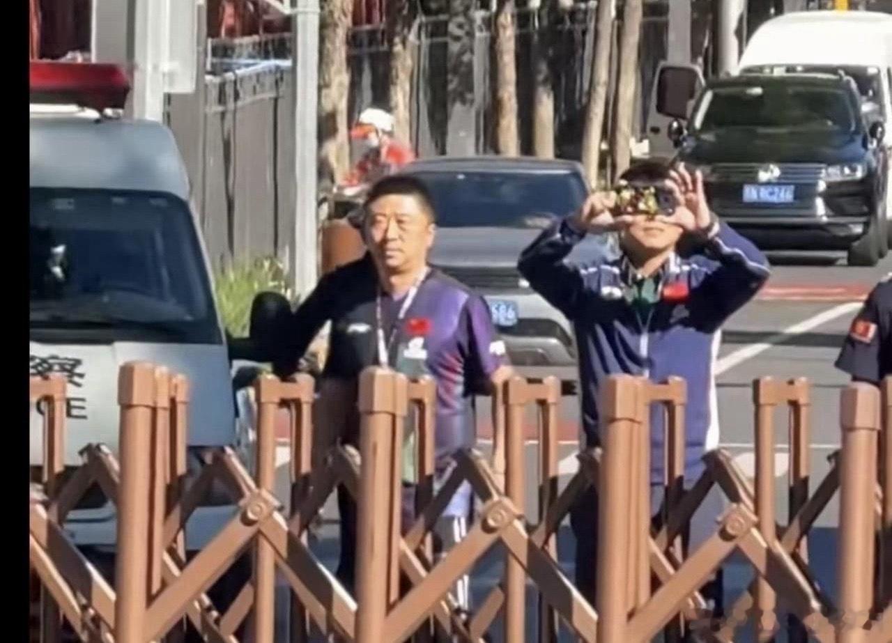 极端粉丝辱骂王皓大喊“林诗栋上一单”！王皓愤怒报警拍照取证WTT2026中国大满贯赛正在进行，国乒男