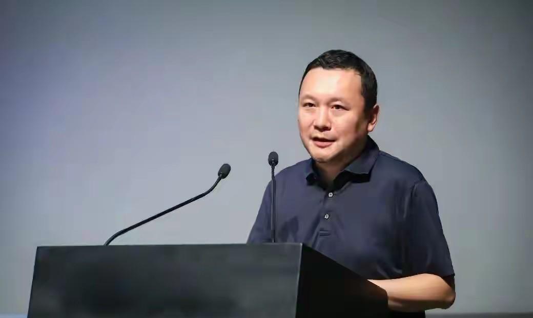 想了一宿也没想明白，北大任羽中任职的几乎都是没有实权、不怎么涉及资金往来的“清水