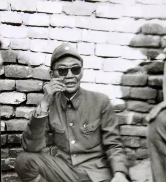 1945年9月，伪第九路军王铁相部盘踞平度城拒不投降。我军向城内递送劝降通