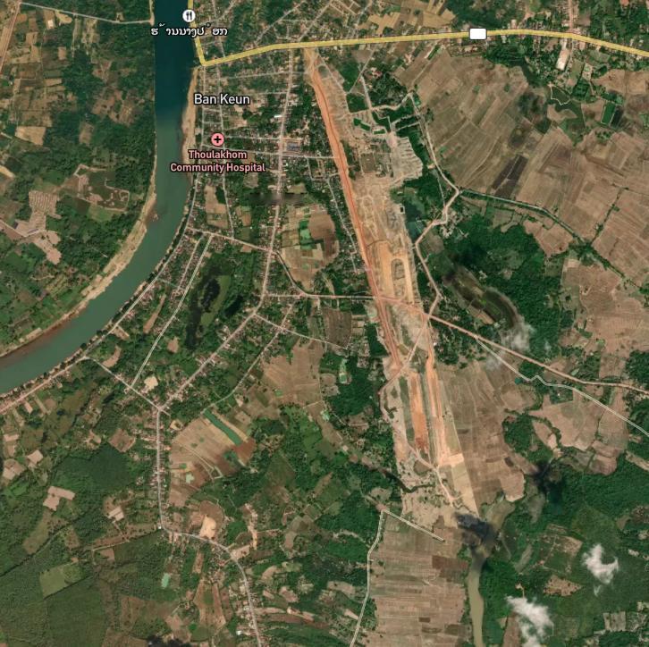 咱们与老挝的班根空军基地，到底是怎么回事？首先，这个班根基地，也不是平地起高楼