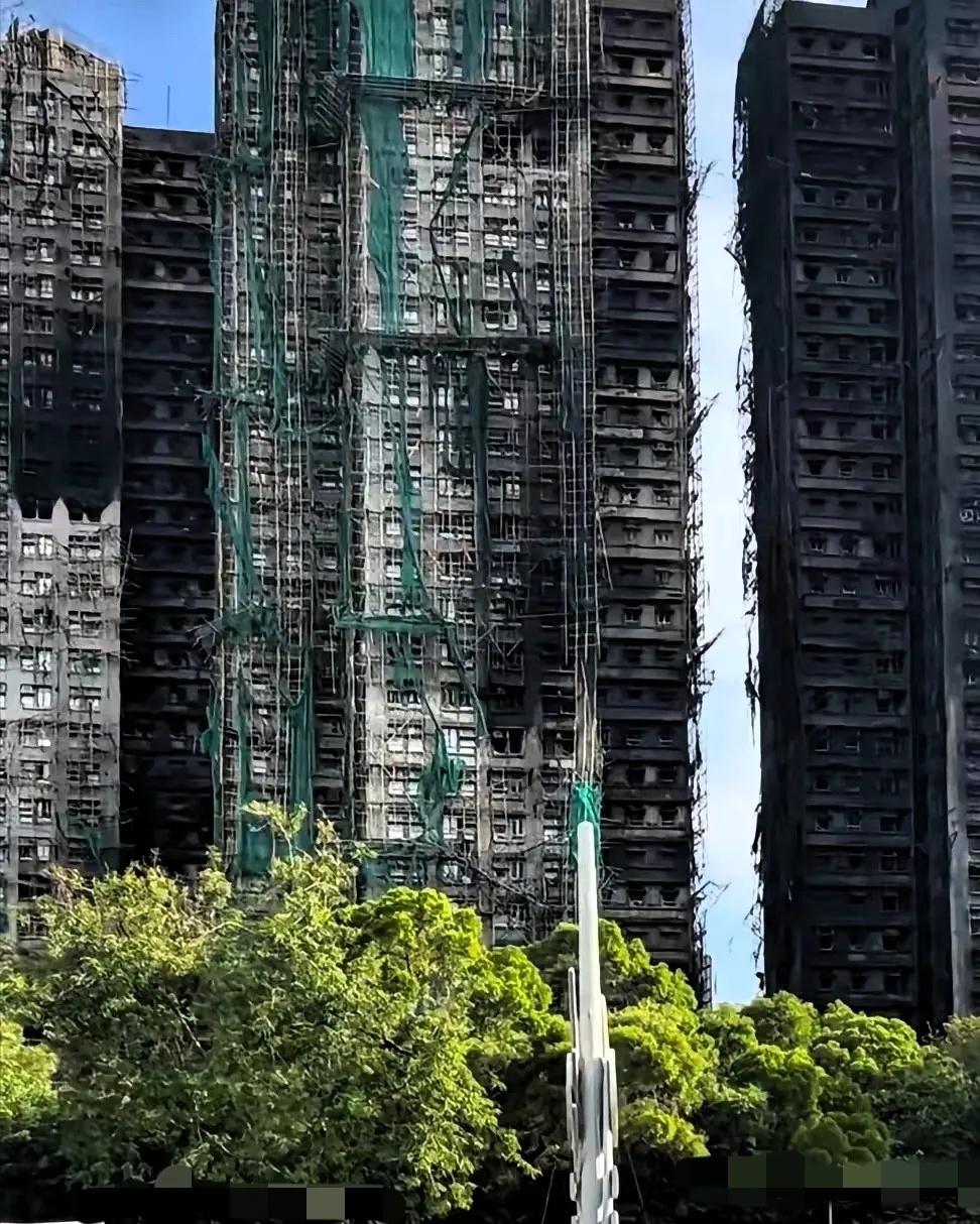 这下好了！香港和大陆都知道了，大楼翻修需要3.3亿，重建需要60亿，最后到