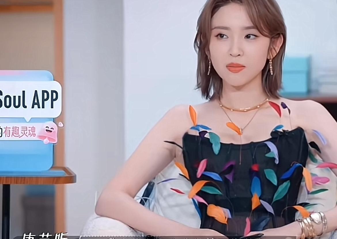 唐艺昕辟谣自己改名字并不是因为张若昀，唐艺昕改完名字才通知张若昀，但告诉张若昀自