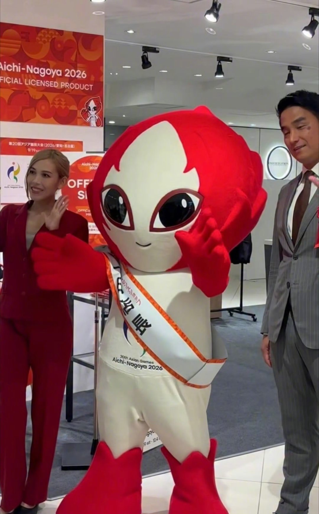 对了，日本名古屋亚运会现在是不是还没有出现日本人捡垃圾的新闻报道？？？​​​
