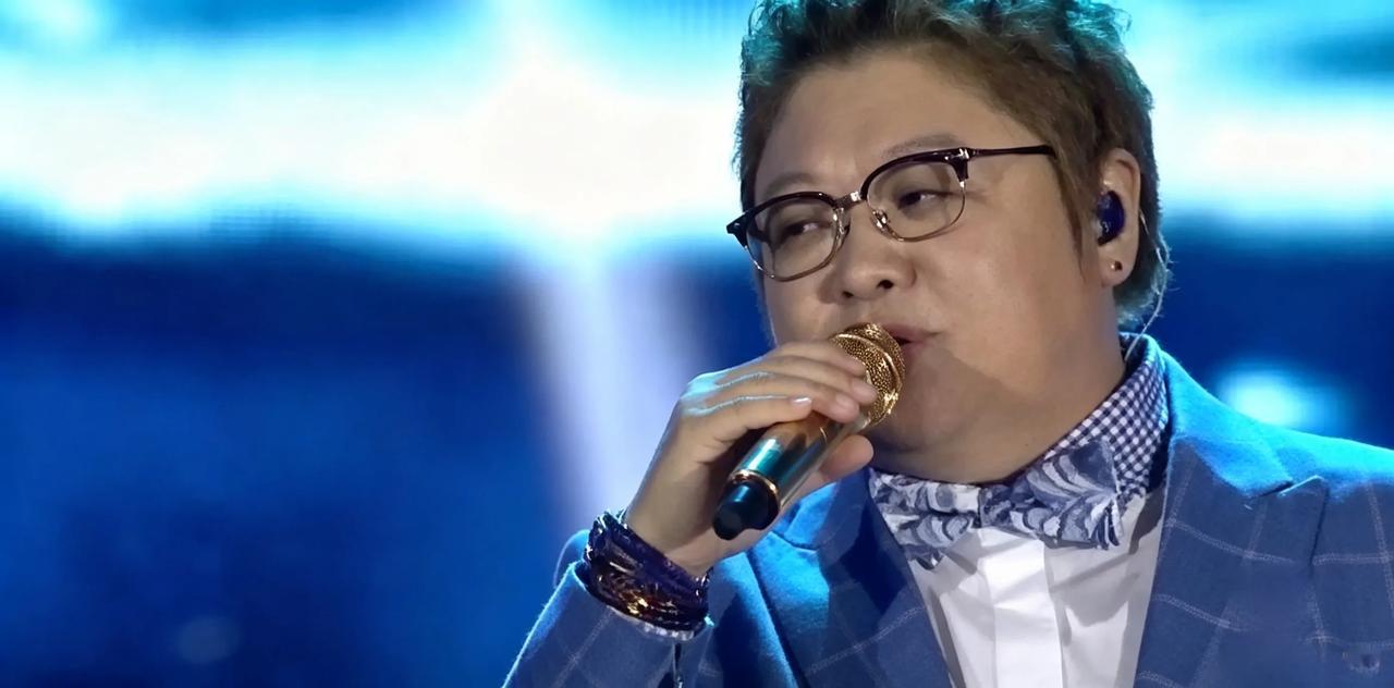 韩红唱功到底是什么水平？《青藏高原》《天路》争议一直没断很多人提起华语乐坛高