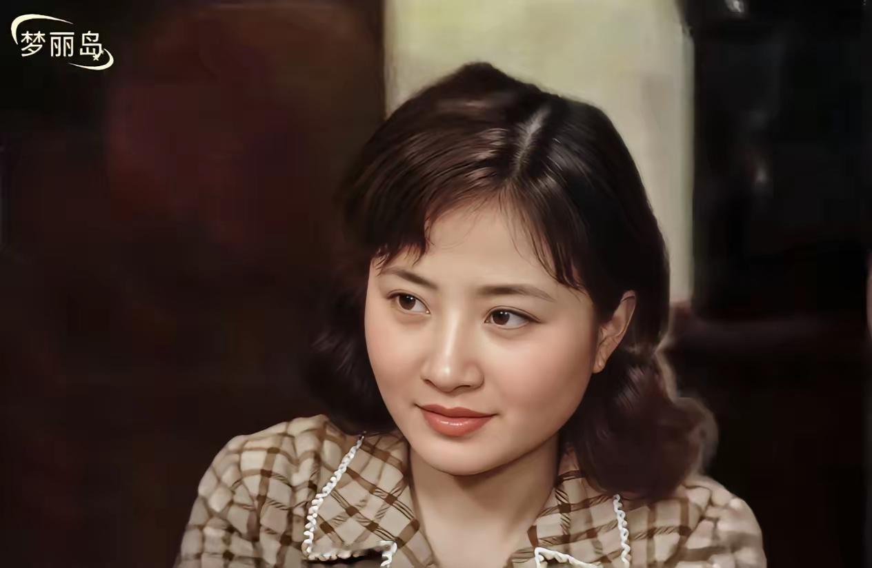 80年代最美的纯天然美女，比朱琳，林青霞都美，是标准的东方美人，她演过《燕归来》